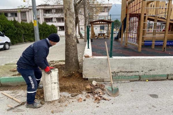 Parklar temizleniyor
