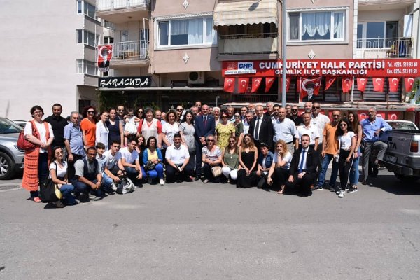 Partilerde bayramlaşma