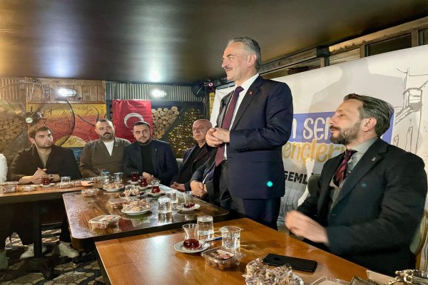 Refik Yılmaz'dan Gemlikli Gençlere; “Müjdelerimizi Bekleyin!”