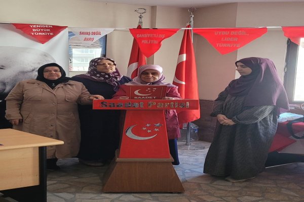 SAADET PARTİSİ KADIN KOLLARI KADINLAR GÜNÜNÜ KUTLADI