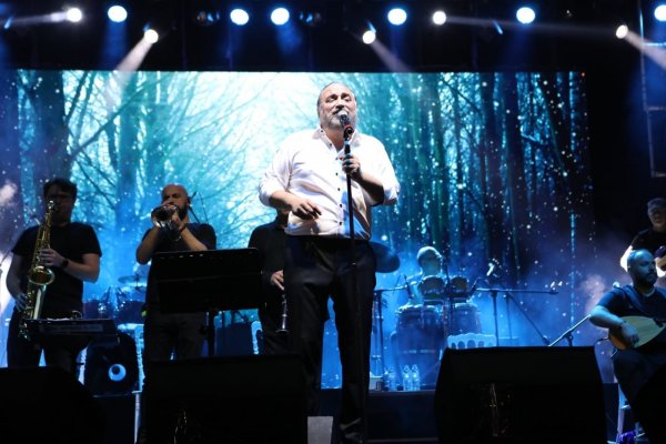 Şef Danillo lezzet tarifleriyle Volkan Konak ise sesiyle büyüledi
