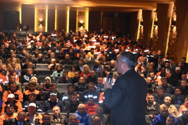 Sertaslan, projelerini personele anlattı