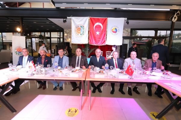 TİCARET BORSASI İFTAR YEMEĞİ YAPILDI