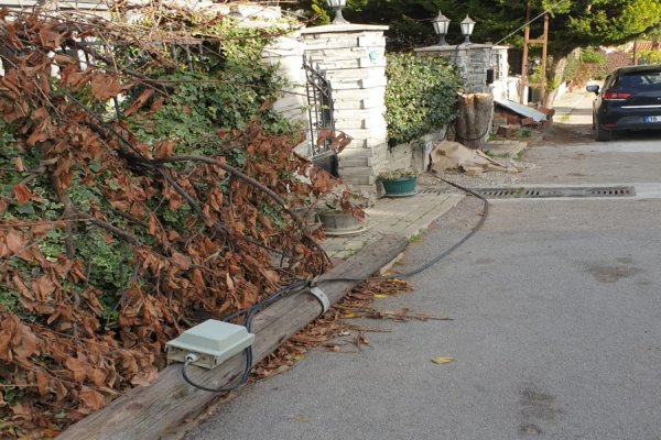 Umurbey’de iletişim hatları ilgi bekliyor