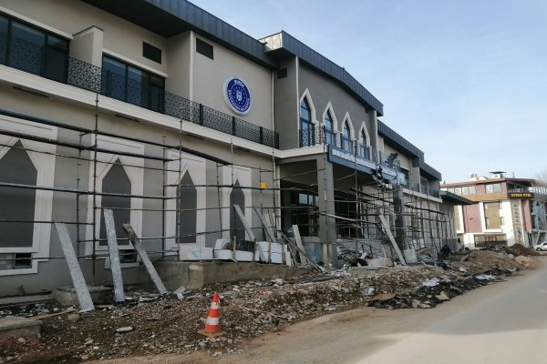 UMURBEY YOLU SEÇİM ASFALTINDA VE KAPLICA İNŞAATINDA YOĞUN MESAİ