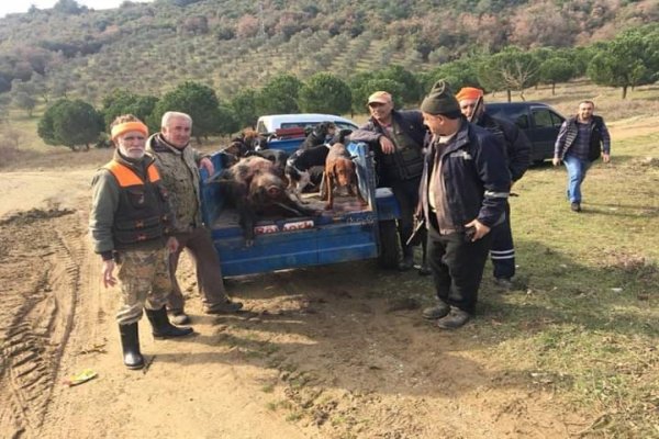 Umurbeyli avcılar elleri boş dönmüyor