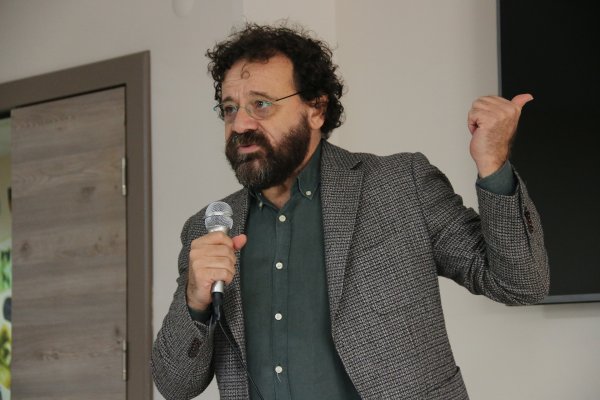 Ünlü Oyuncu Reha Özcan Temafen Koleji'nin Misafiri Oldu