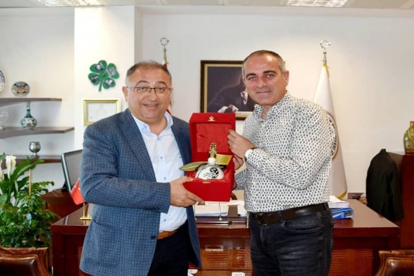 Yalova Belediye Başkanı Vefa Salman Sertaslan’ı kutladı