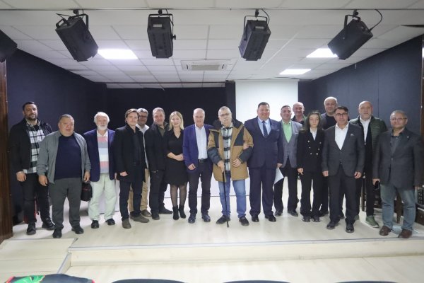 Yalova Gazeteciler Cemiyeti Kongresi'nde Gemlik Rüzgarı Esti