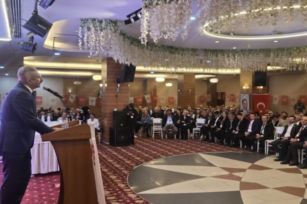 YENİ PARTİ BURSA RESMİ İL KONGRESİ YAPILDI