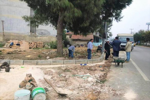 Yeni yerleşim yerlerinin yol ve kaldırımları yapılıyor
