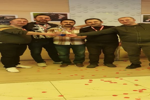 YİĞİT İNŞAAT BOWLİNG TURNUVASINDA GEMLİK'E ÜÇÜNCÜLÜK KUPASI GETİRDİ