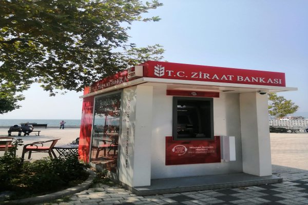 ZEYTİN DALI MEYDANINDAKİ ZİRAAT BANK ATM’Sİ KULLANIMA AÇILDI