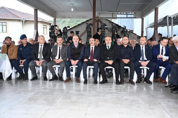 Zeytin toplama yaygısı dağıtıldı